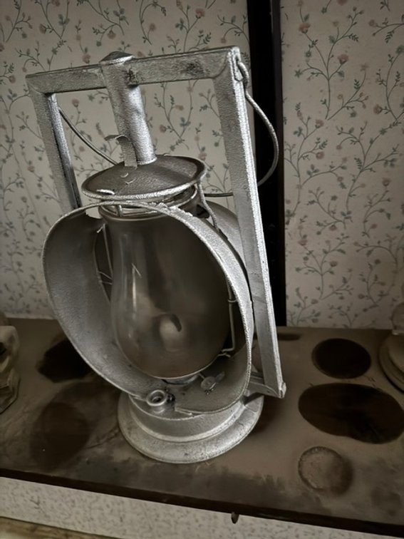 Image for LIVE AUCTION Collectibles, Antiques, Furniture, Tools & Home Contents - Boyertown, PA