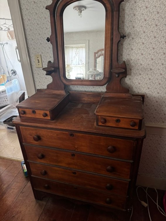 Image for LIVE AUCTION Collectibles, Antiques, Furniture, Tools & Home Contents - Boyertown, PA