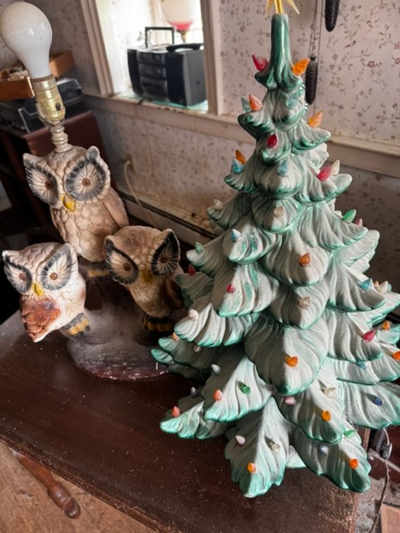 Image for LIVE AUCTION Collectibles, Antiques, Furniture, Tools & Home Contents - Boyertown, PA