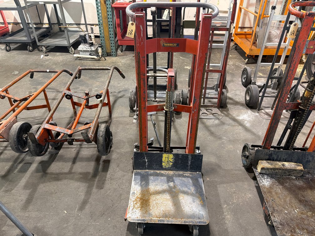 Wesco DPL-40-1620 750 lb Hydraulic Pedalift