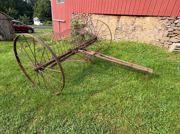 Image for LIVE AUCTION Collectibles, Antiques, Furniture, Tools & Home Contents - Boyertown, PA