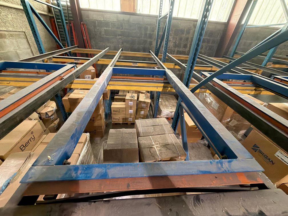 (1) Push-Back Pallet Rack Cart / Roller Assembly