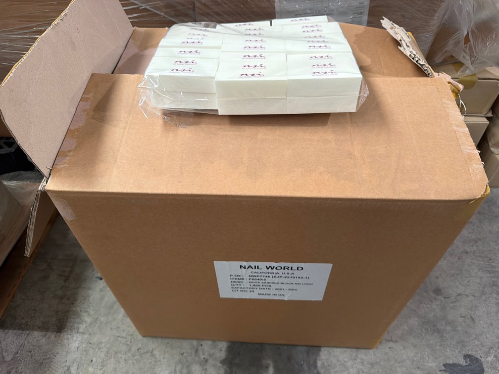 (1) Case NSI White Nail Sanding Blocks