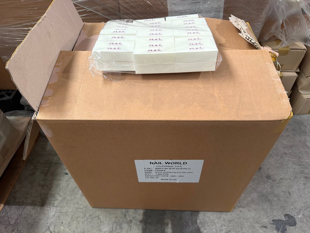(1) Case NSI White Nail Sanding Blocks