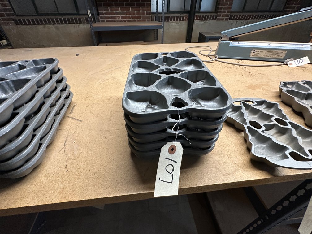 (5) Heavy-Duty Cast Iron Multi-Cavity Molds