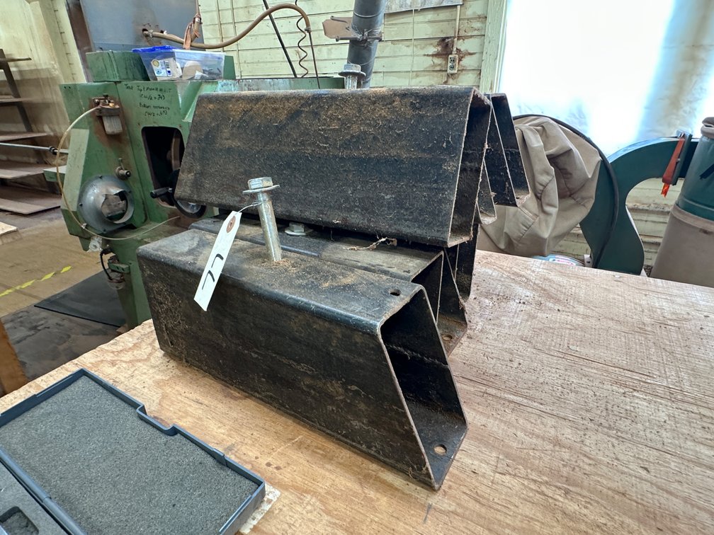 (8) Assorted Metal Feet