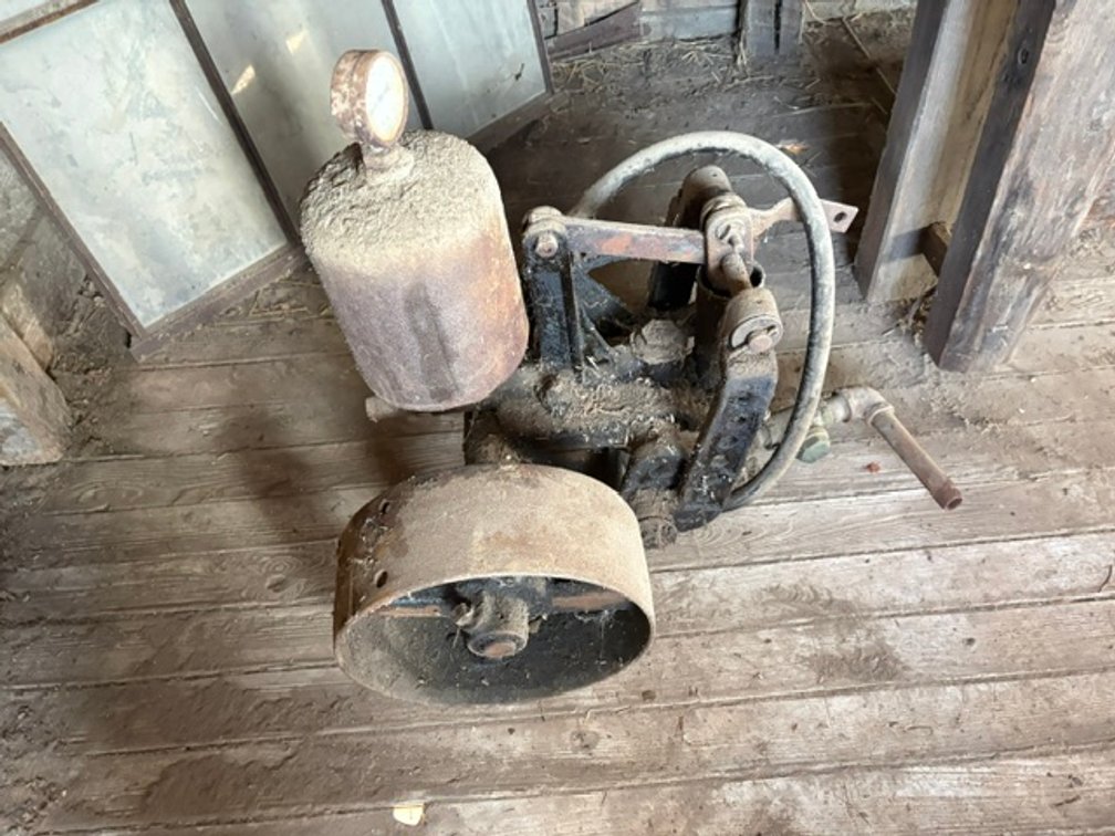 Image for LIVE AUCTION Collectibles, Antiques, Furniture, Tools & Home Contents - Boyertown, PA