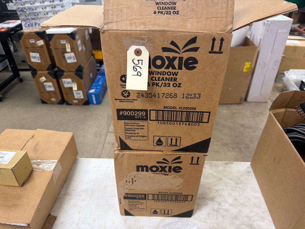 (12) 32Oz Moxie Window Cleaners