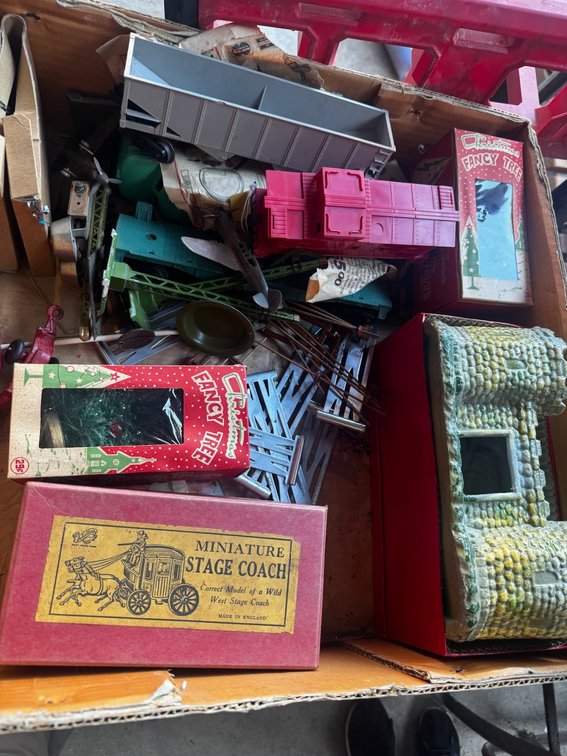 Image for LIVE AUCTION Collectibles, Antiques, Furniture, Tools & Home Contents - Boyertown, PA