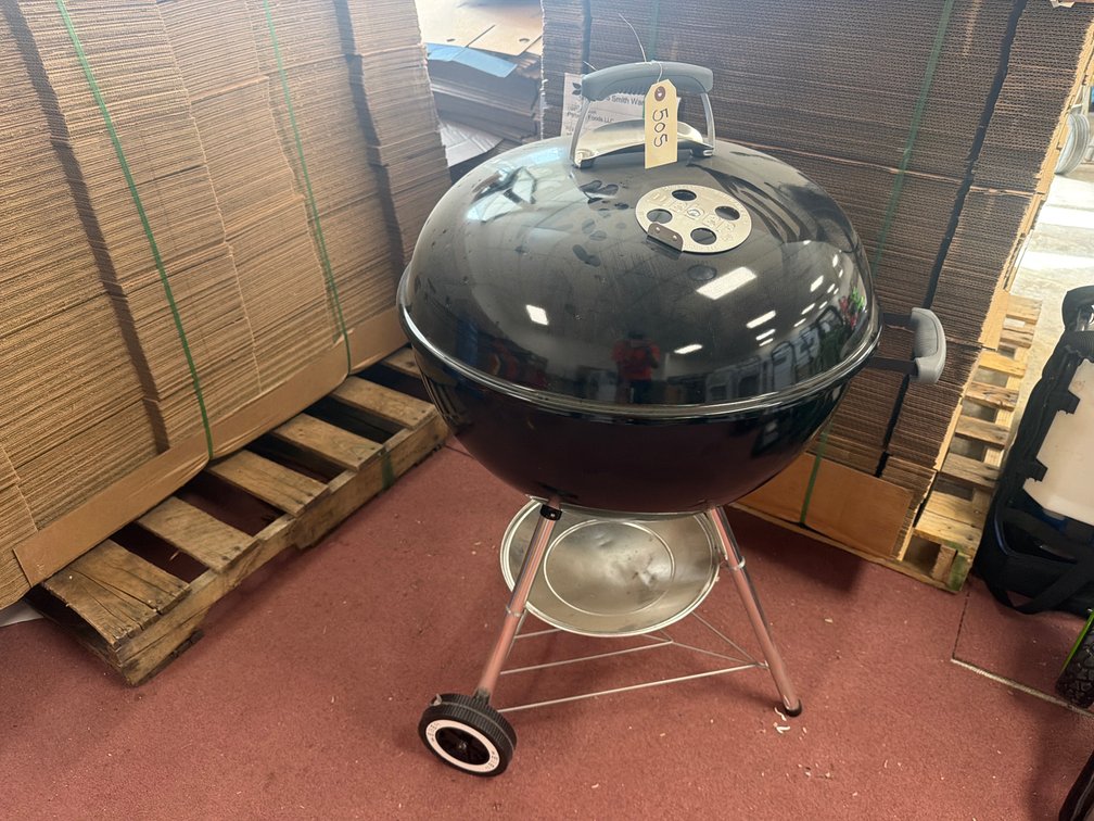 New Weber Original Kettle Charcoal Grill