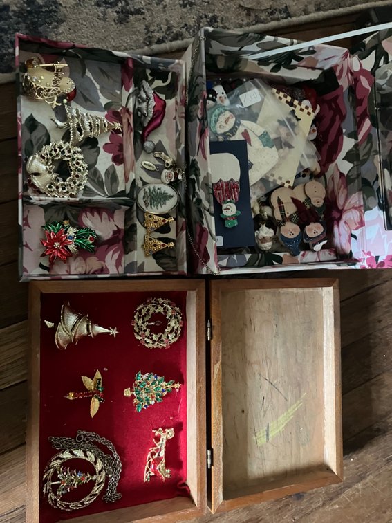Image for LIVE AUCTION Collectibles, Antiques, Furniture, Tools & Home Contents - Boyertown, PA