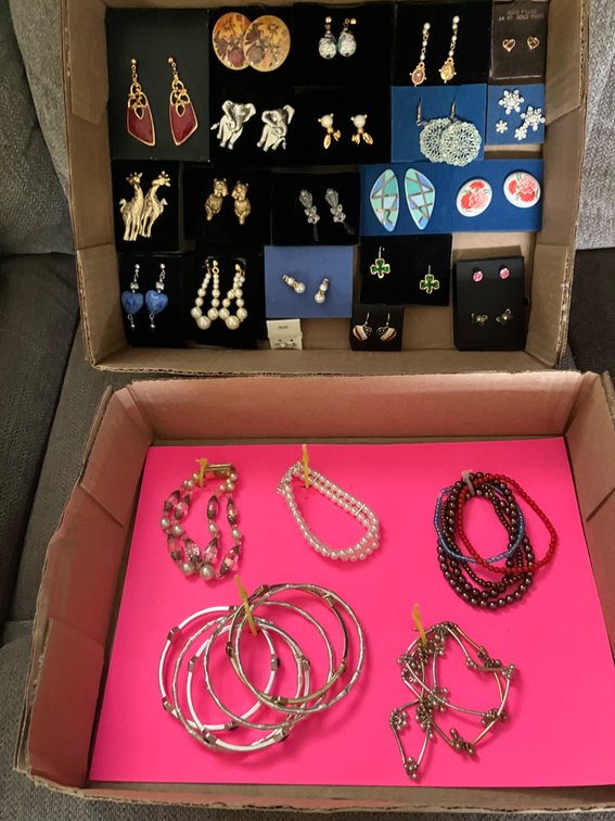 Image for LIVE AUCTION Collectibles, Antiques, Furniture, Tools & Home Contents - Boyertown, PA