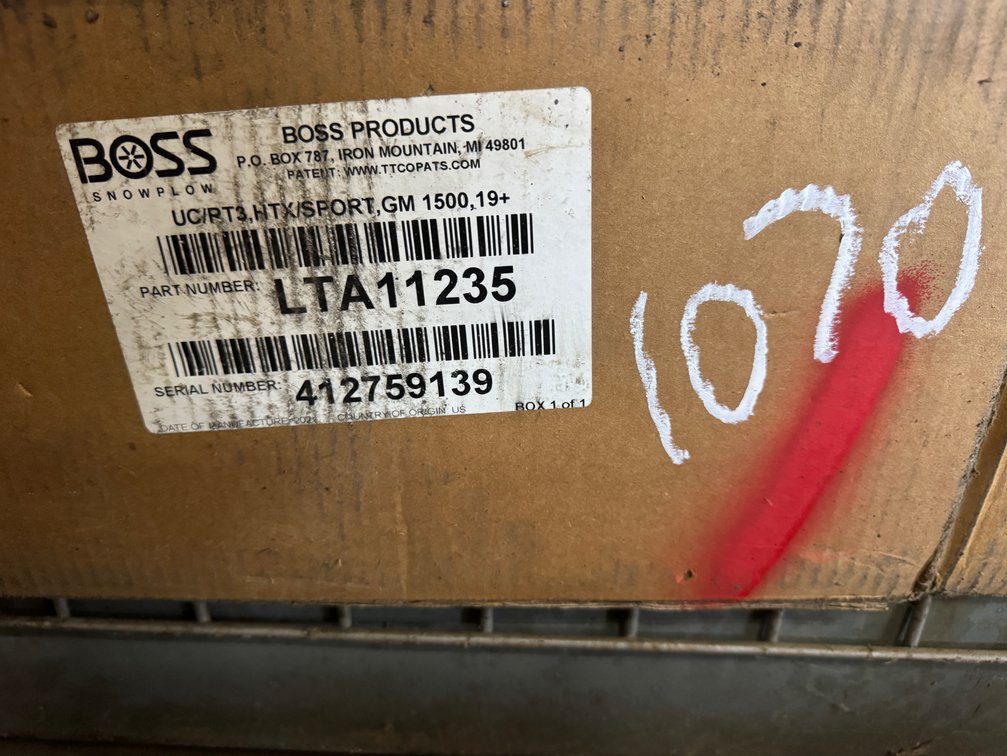 Boss RT3 HTX/Sport GM Plow Mount