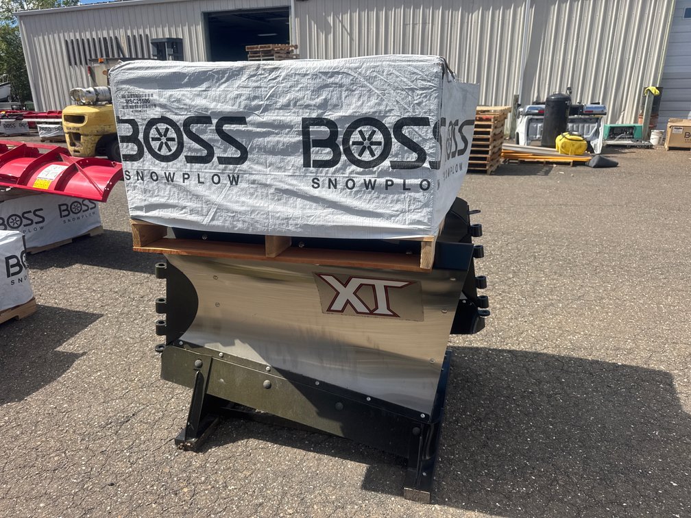 Boss 7’6” Stainless HTX-V Snowplow Complete Setup