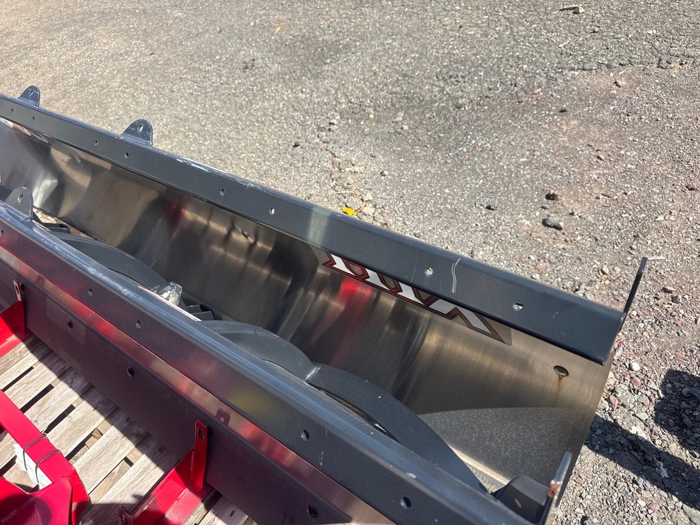 Boss 7’6” Stainless HTX Snowplow - Blade Crate