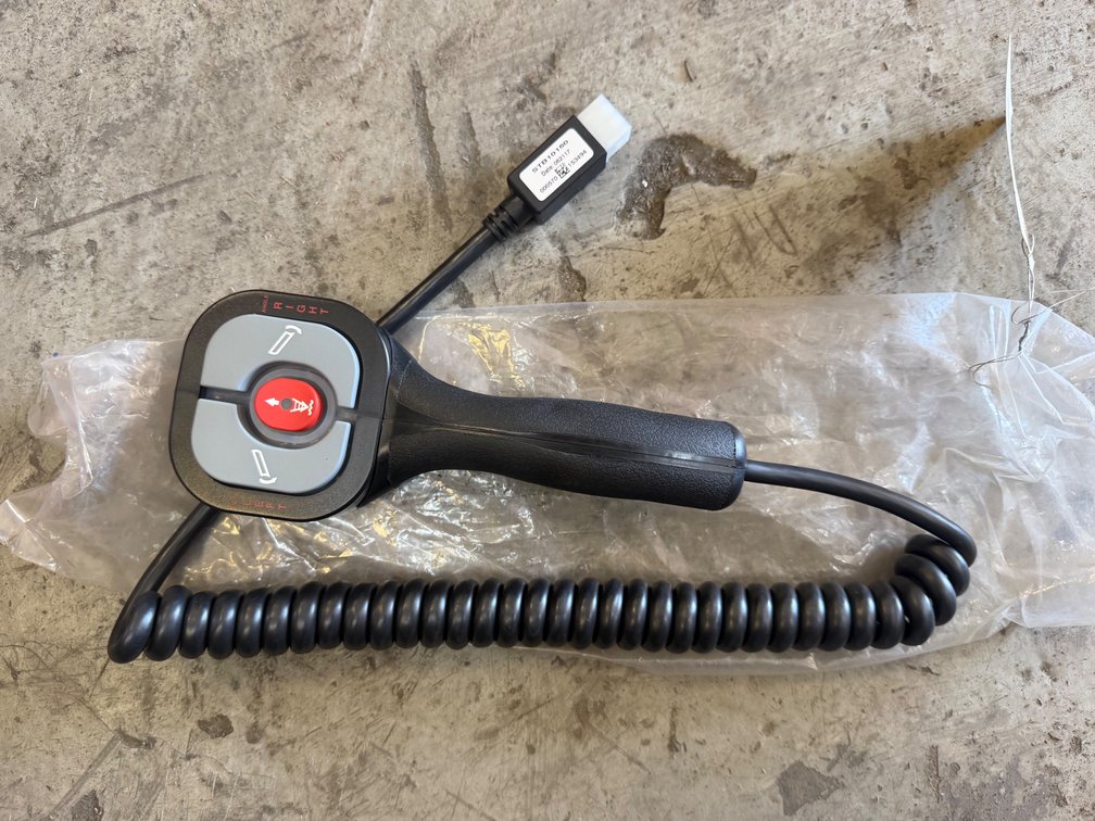 Boss SmartTouch2 Straight-Blade Handheld Control