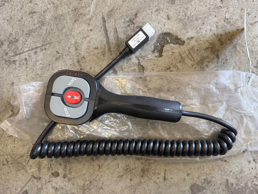 Boss SmartTouch2 Straight-Blade Handheld Control