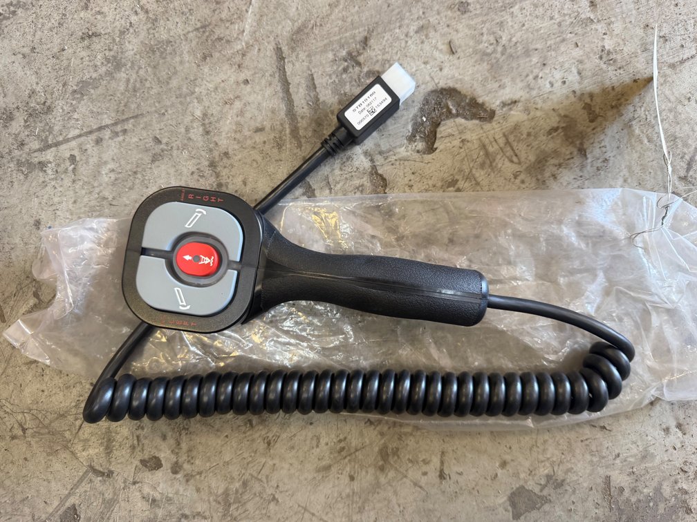 Boss SmartTouch2 Straight-Blade Handheld Control