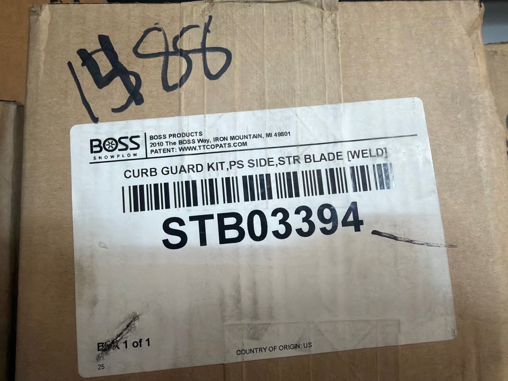 Boss Passenger-Side Straight-Blade Curb Guard