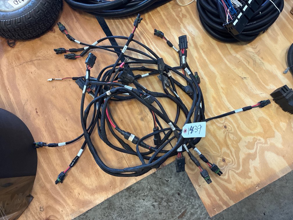 (5) Boss Wiring Harnesses