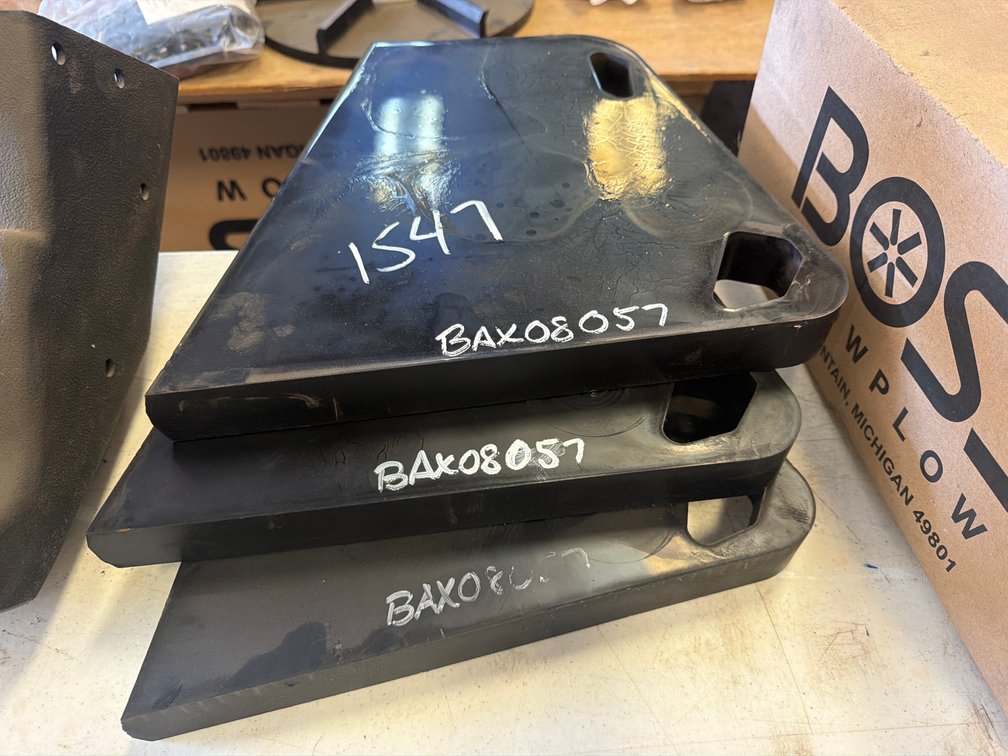 (3) Boss Wing Extension Poly Edges
