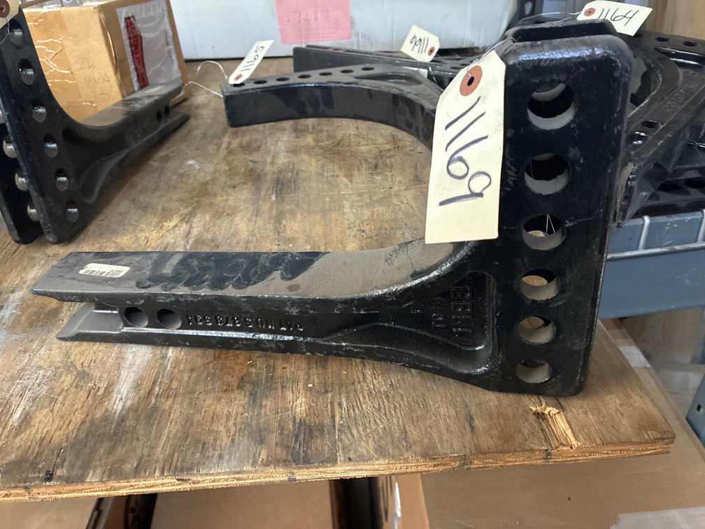 (1) Reese 2” Hitch Bar