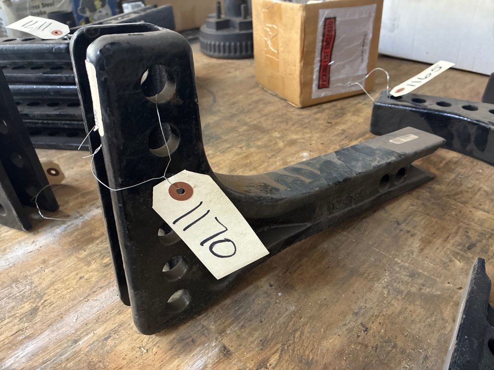 (1) Reese 2” Hitch Bar
