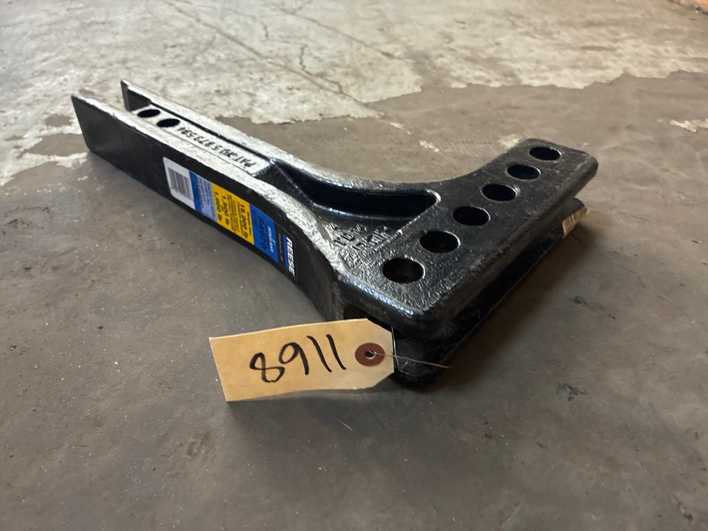 (1) Reese 2” Hitch Bar