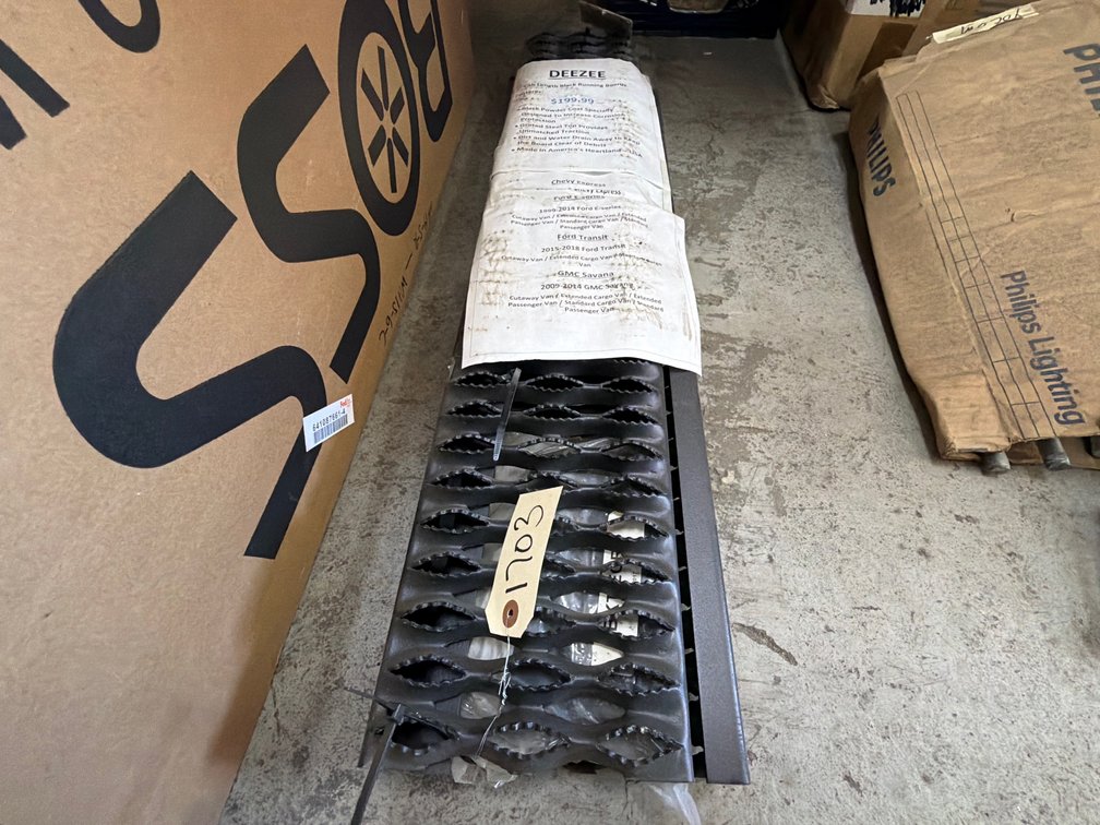Dee Zee 7” Black Cab-Length Running Boards