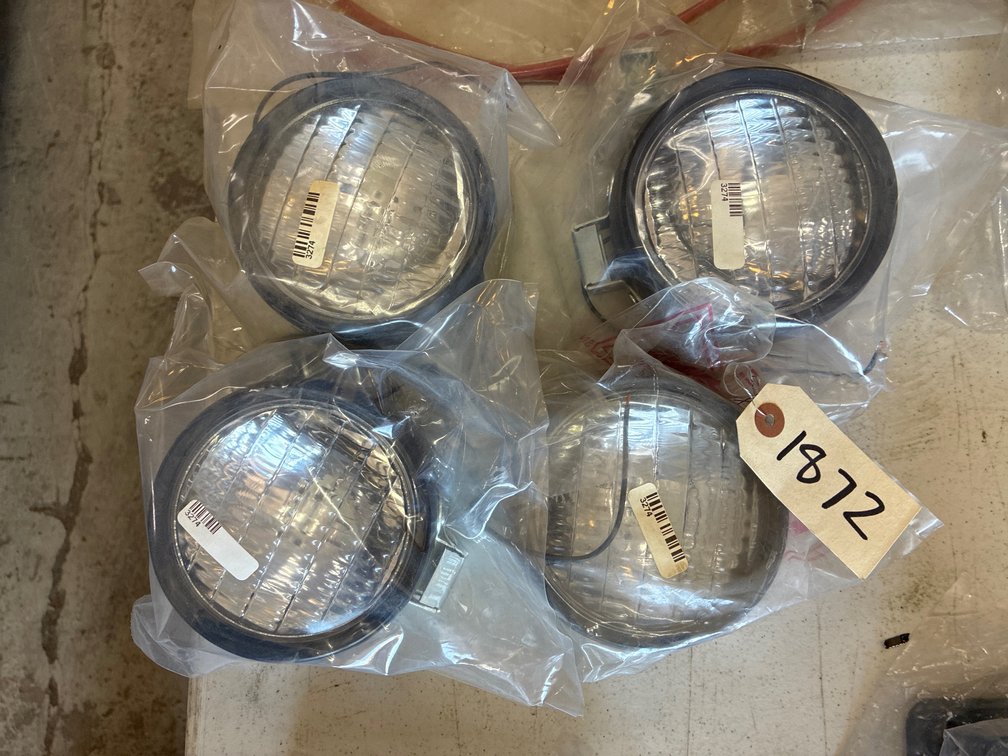 (4) 12V Spotlights