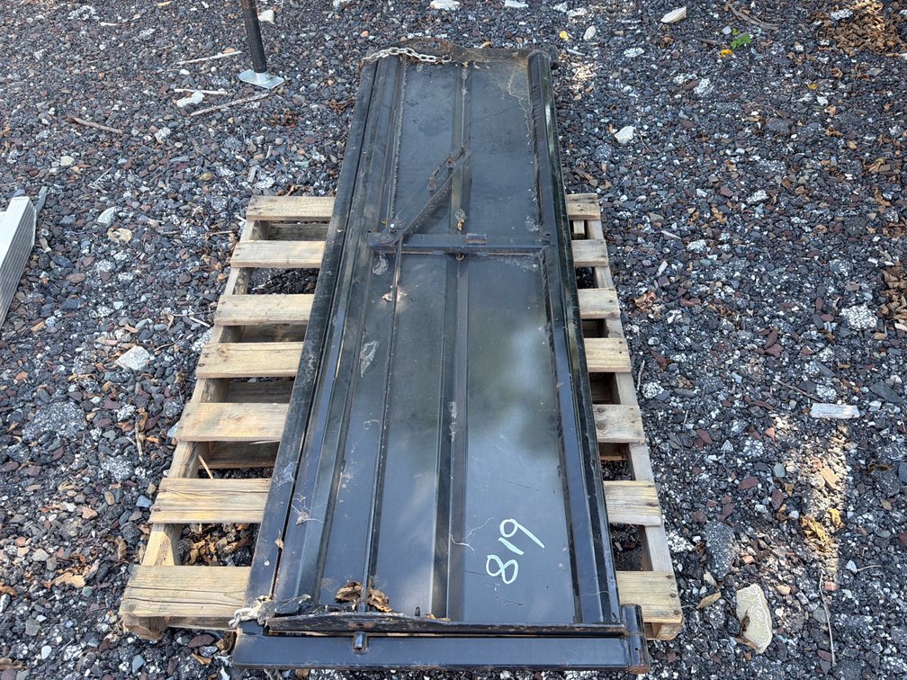 Approx 7’ Hawke Dump Trailer Tailgate - Old Style