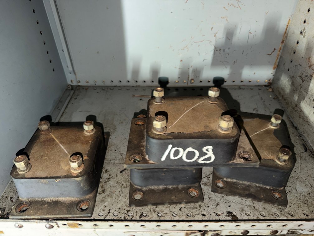 (4) Motor Mounts