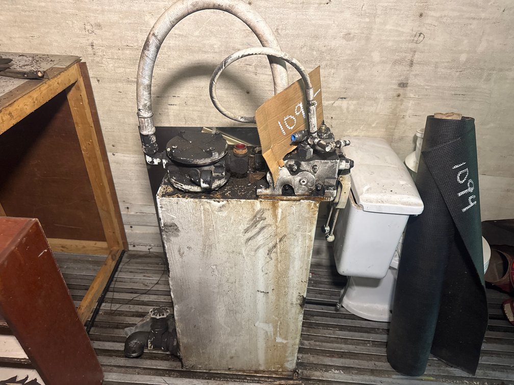 Leach Hydraulic Oil Tank