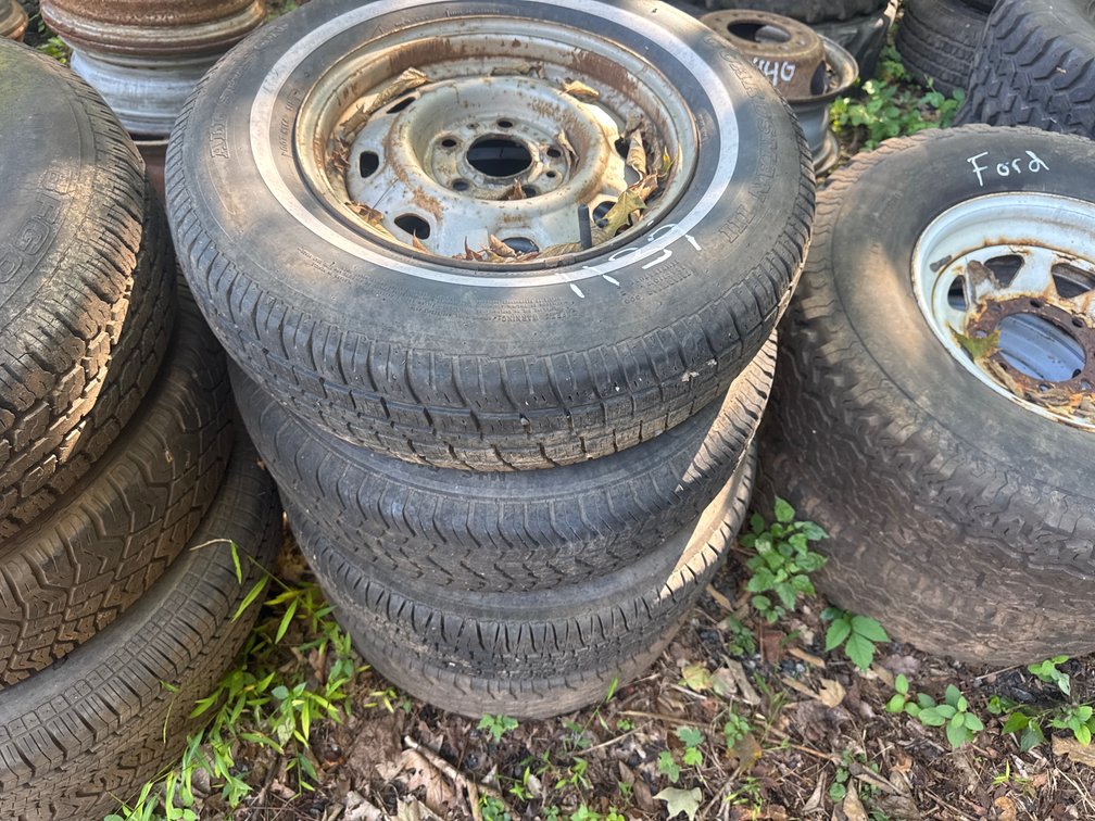 (4) Tires