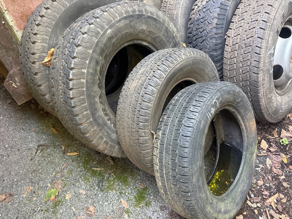 (4) Tires