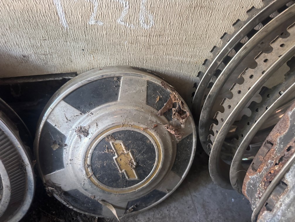 Chevy Hubcap