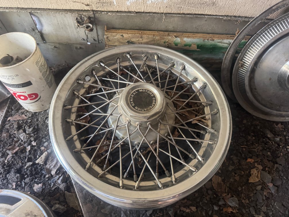 (4) General Motors Hubcaps