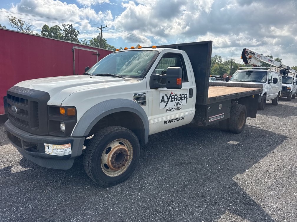 2008 Ford F-450 Flatbed - Gas