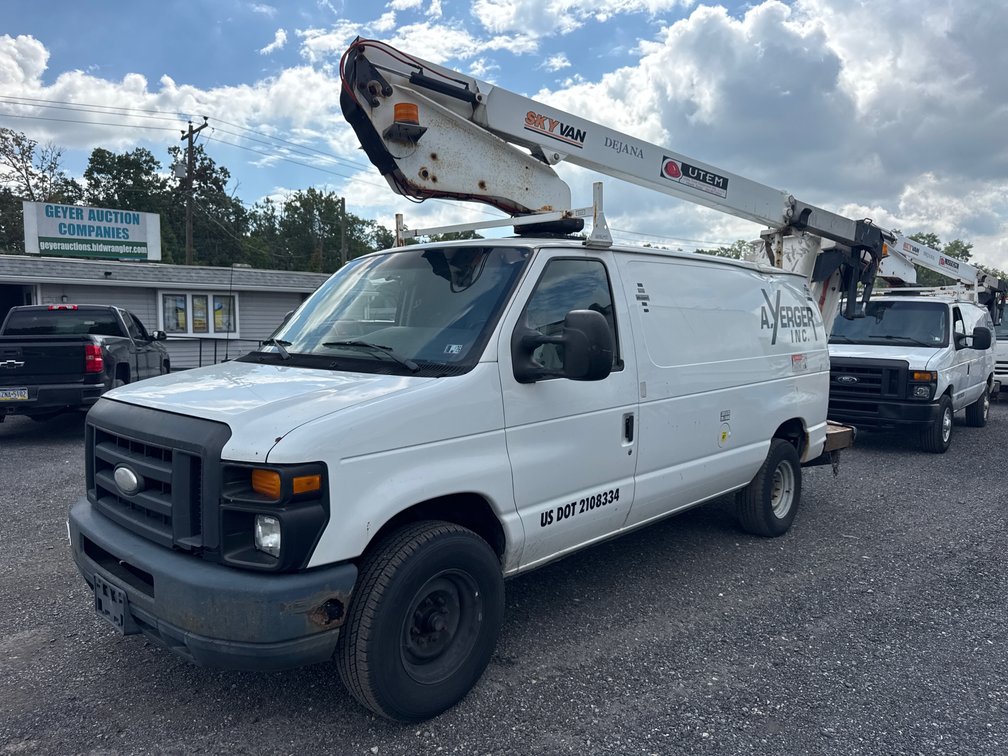 2014 Ford E350 Bucket Van