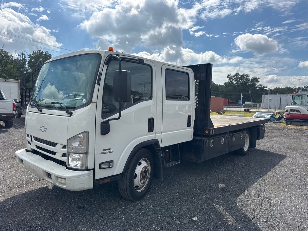 2016 Chevy 4500 Cabover Crew Flatbed Truck
