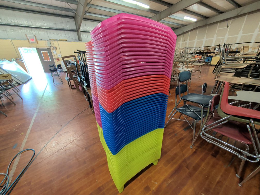 (1) Stack Plastic Lap Trays