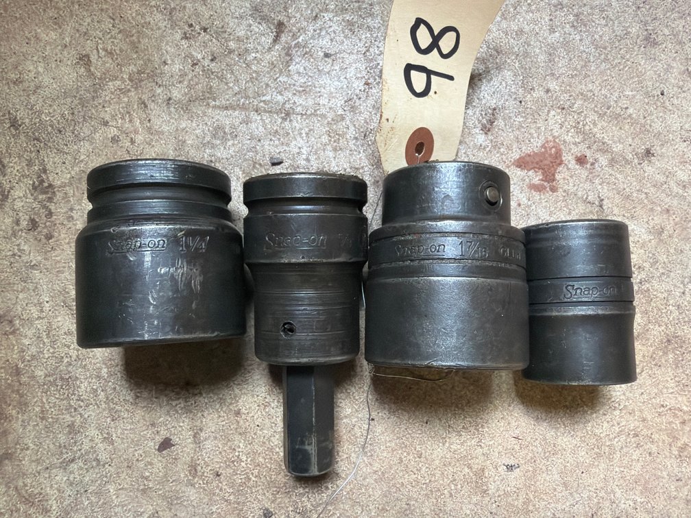 (4) Snap-On Sockets