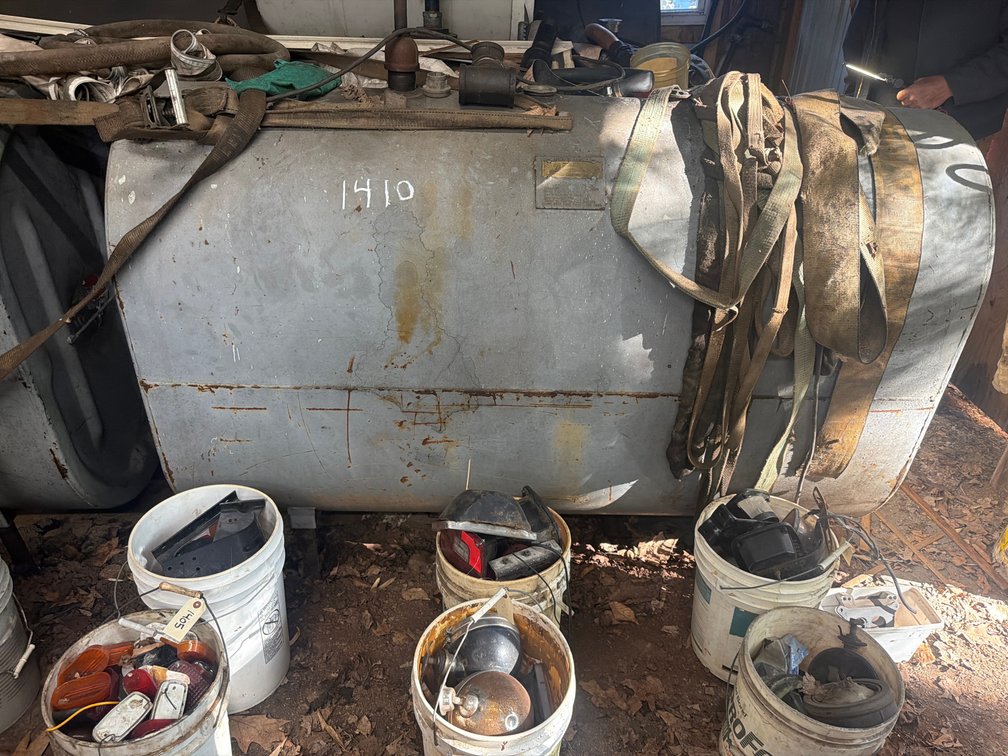 330 Gallon Oil Tank