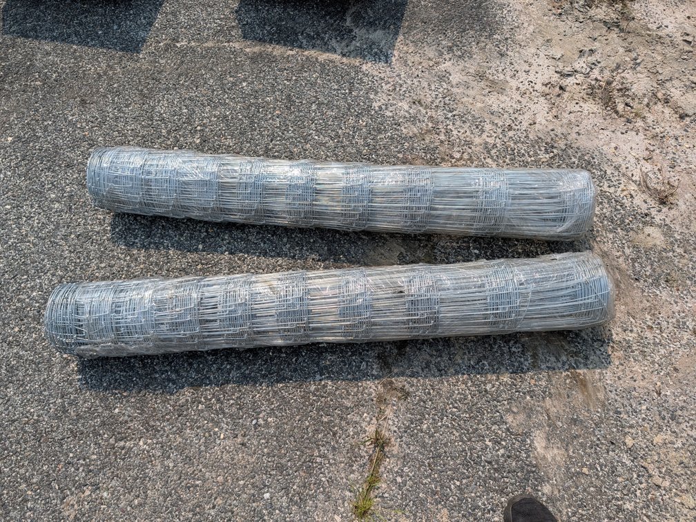 (2) Hot-dip Galvanized Field Fence