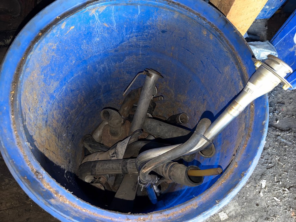 Gas Filler Pipes & Hoses