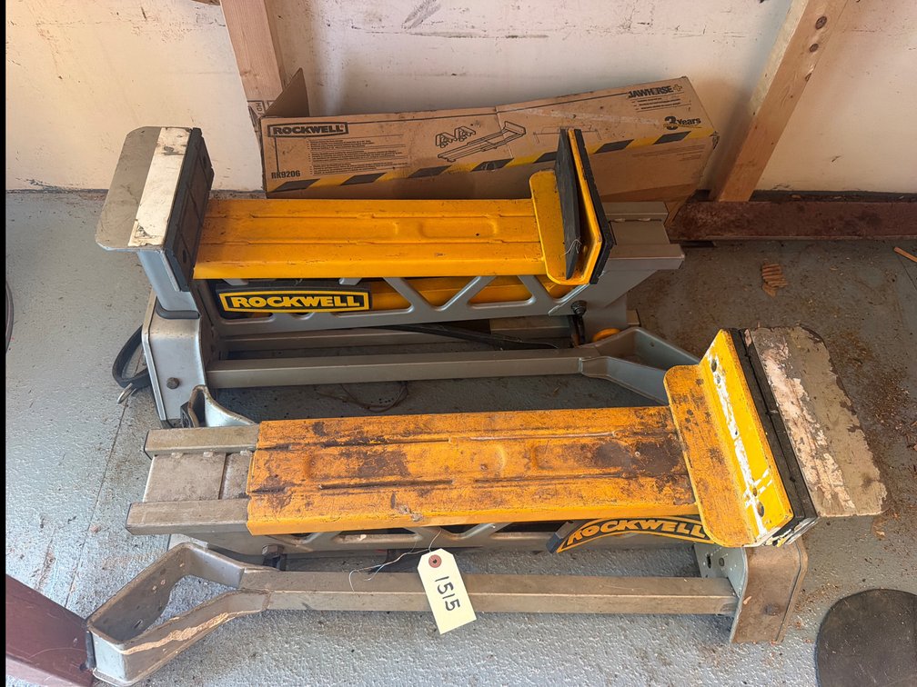(2) DeWalt JawHorses & Plywood Attachment