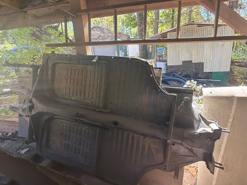 VW Carmengia Floor Pan