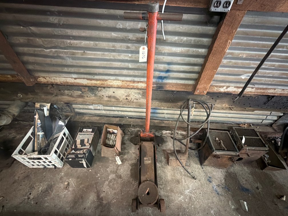 Hydraulic Floor Jack