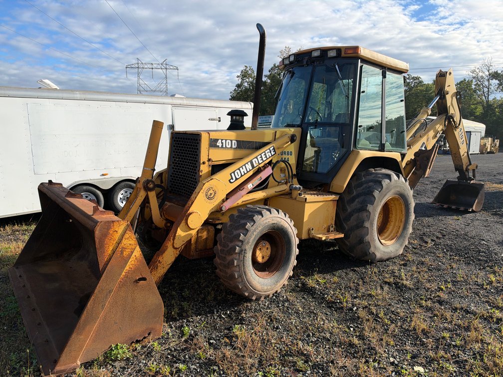 John Deere 410D 4x4 Backhoe