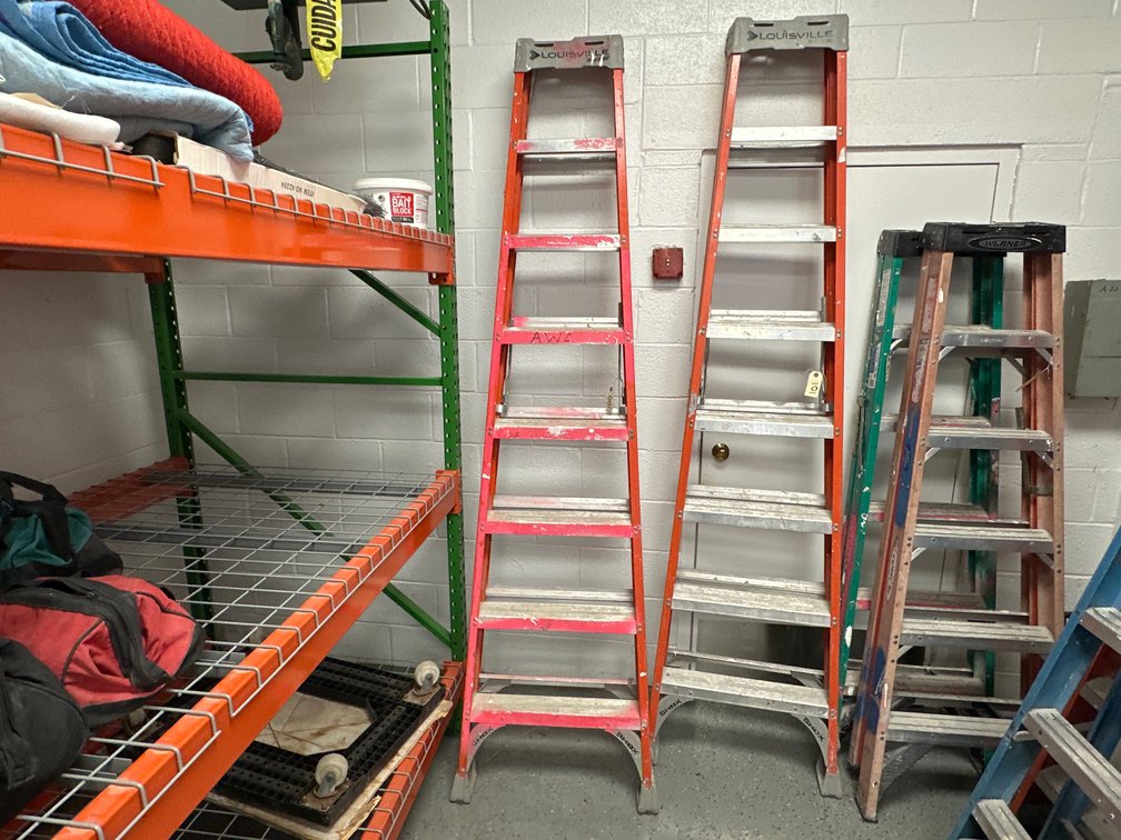 (1) 8’ Louisville Fiberglass A-Frame Ladder
